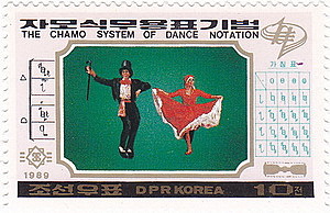 352
